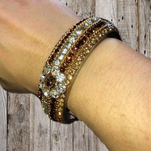 ♦️5 for $25♦️ Jeweled Bangle
